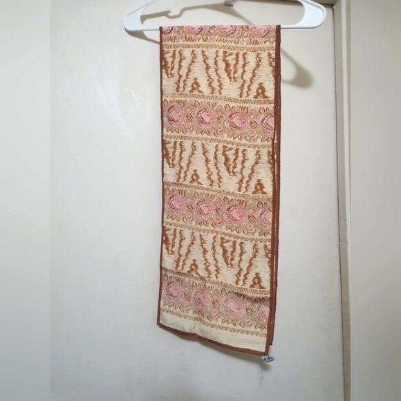 Evan Picone Accessories - Vintage Evan Picone Silk Scarf